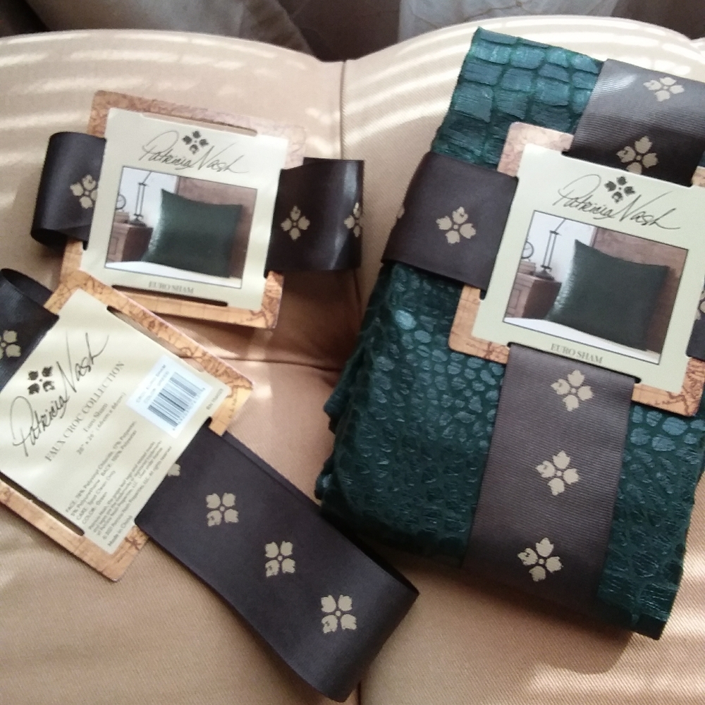 Patricia Nash Euroshams Pair, NWT